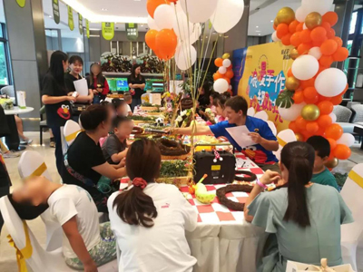 1594888965400426.jpg 金輝·優(yōu)步學(xué)府美好集市活動現(xiàn)場