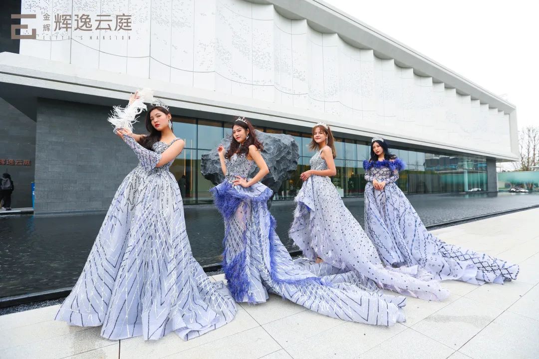 金輝輝逸云庭營銷中心 金輝輝逸云庭營銷中心開放現(xiàn)場實景圖